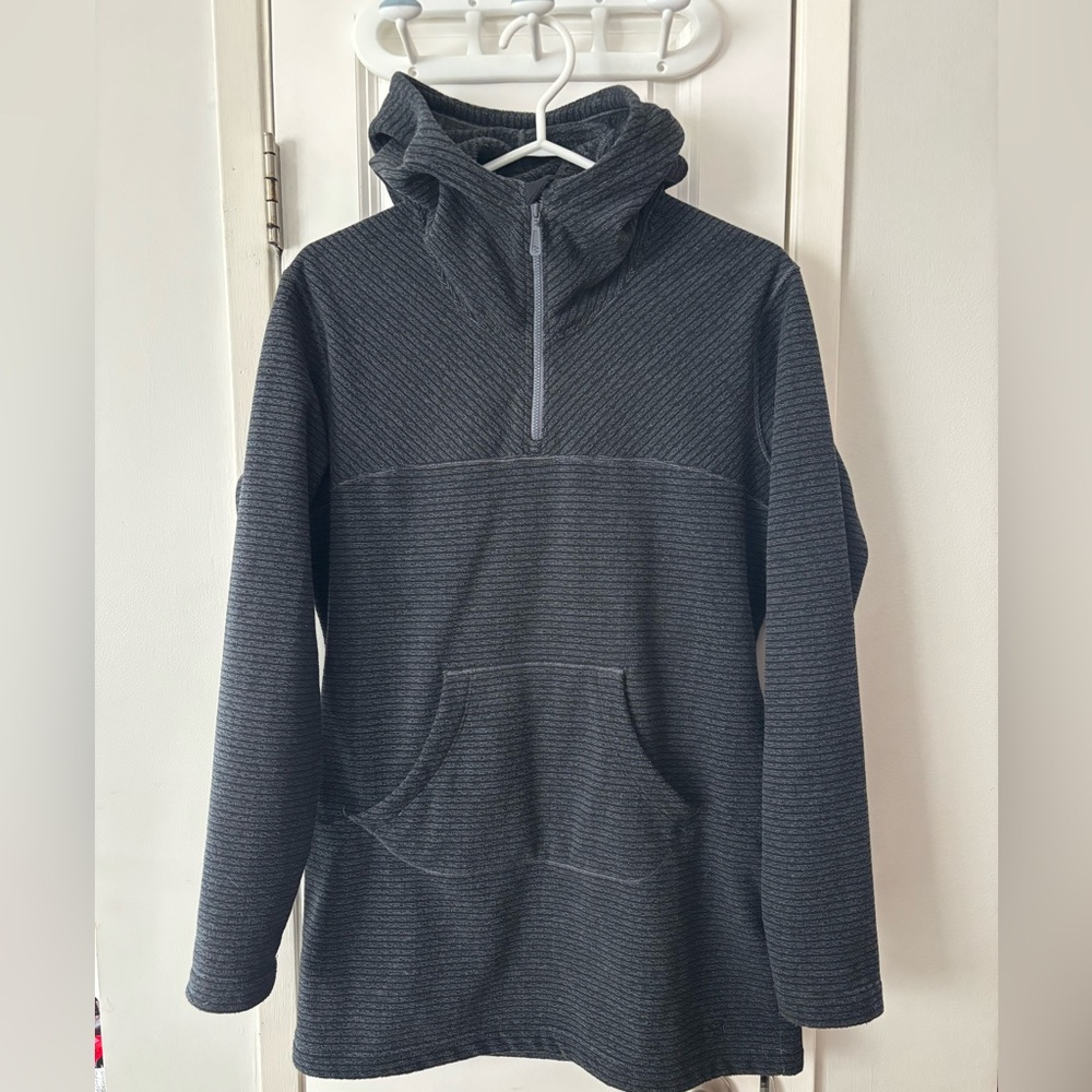 Mountain Hardwear Women’s long Sweater